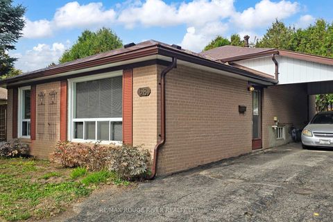 Photo 7 at 68 Aurora Heights Drive, Aurora Heights, Aurora