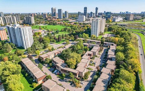 Photo 36 at 10 Village Green Way, Henry Farm, Toronto