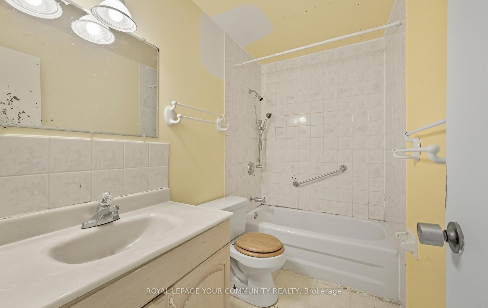 Photo 18 at 10 Village Green Way, Henry Farm, Toronto Photo 18 at 10 Village Green Way, Henry Farm, Toronto