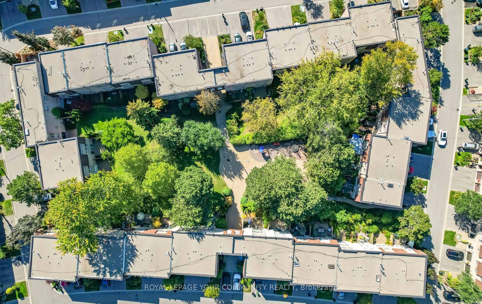 Photo 42 at 10 Village Green Way, Henry Farm, Toronto Photo 42 at 10 Village Green Way, Henry Farm, Toronto