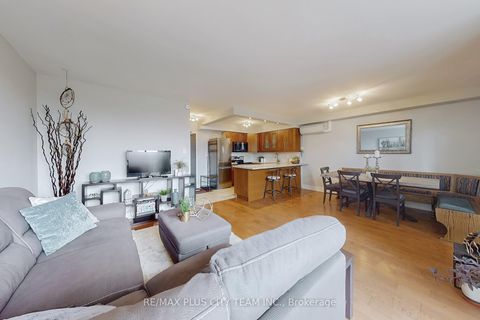 Photo 2 at 215 - 35 Ormskirk Avenue, Swansea, Toronto Photo 2 at 215 - 35 Ormskirk Avenue, Swansea, Toronto