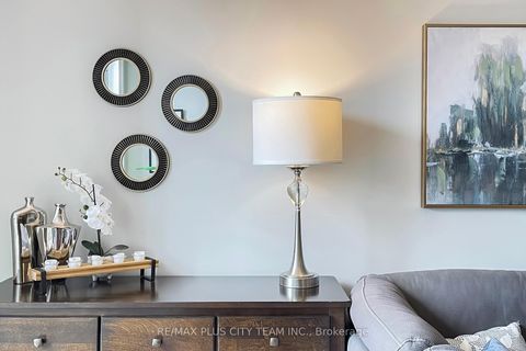 Photo 5 at 215 - 35 Ormskirk Avenue, Swansea, Toronto