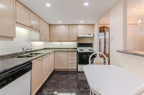 Photo 4 at 429 - 1091 Kingston Road, Cliffside, Toronto