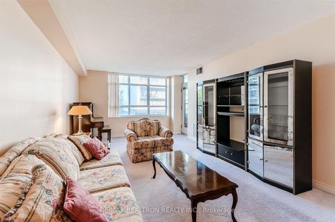 Photo 10 at 429 - 1091 Kingston Road, Cliffside, Toronto