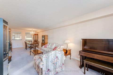 Photo 16 at 429 - 1091 Kingston Road, Cliffside, Toronto