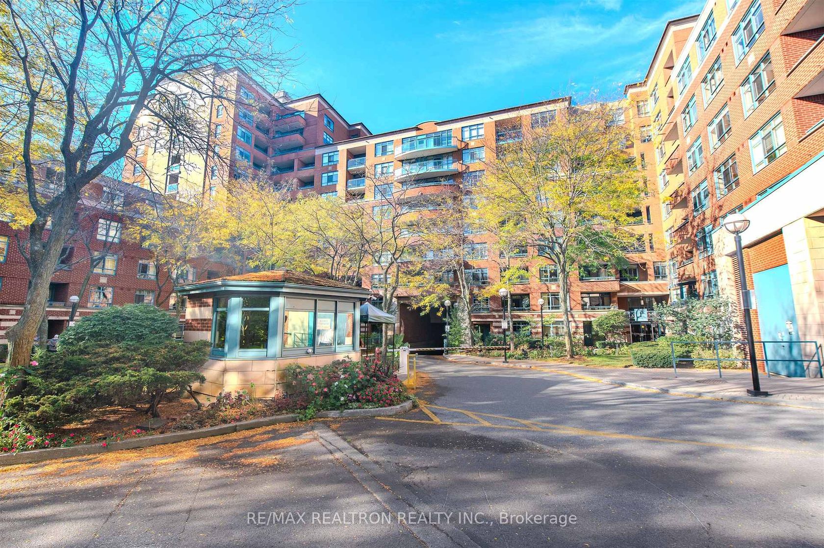 429 - 1091 Kingston Road, Cliffside, Toronto 