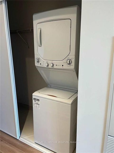 Photo 14 at 514 - 20 Edward Street, Bay Street Corridor, Toronto Photo 14 at 514 - 20 Edward Street, Bay Street Corridor, Toronto