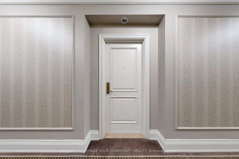 Photo 6 at 910 - 9225 Jane Street, Maple, Vaughan