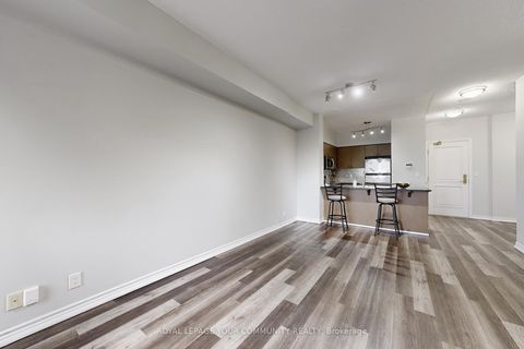 Photo 13 at 910 - 9225 Jane Street, Maple, Vaughan