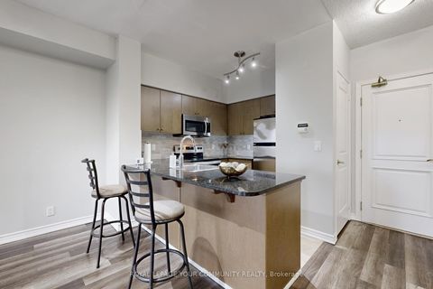 Photo 15 at 910 - 9225 Jane Street, Maple, Vaughan