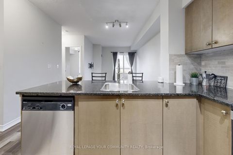 Photo 17 at 910 - 9225 Jane Street, Maple, Vaughan