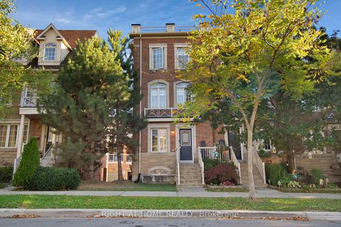Photo 2 at 31 Judy Sgro Avenue, CFB, Toronto Photo 2 at 31 Judy Sgro Avenue, CFB, Toronto