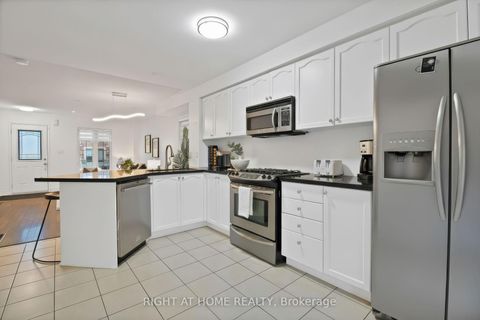 Photo 11 at 31 Judy Sgro Avenue, CFB, Toronto Photo 11 at 31 Judy Sgro Avenue, CFB, Toronto