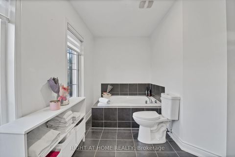 Photo 30 at 31 Judy Sgro Avenue, CFB, Toronto Photo 30 at 31 Judy Sgro Avenue, CFB, Toronto