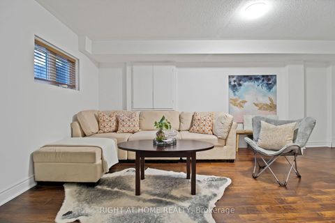 Photo 32 at 31 Judy Sgro Avenue, CFB, Toronto Photo 32 at 31 Judy Sgro Avenue, CFB, Toronto