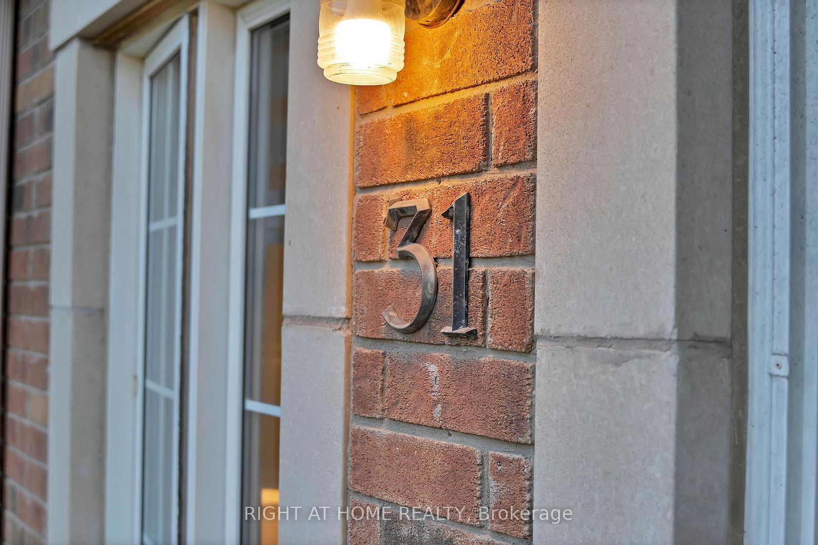 31 Judy Sgro Avenue, CFB, Toronto photo number 2 31 Judy Sgro Avenue, CFB, Toronto photo number 2