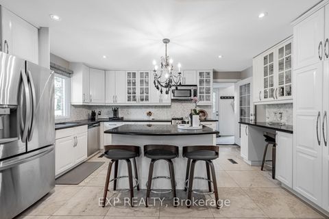 Photo 7 at 203 Centre Street W, Mill Pond, Richmond Hill