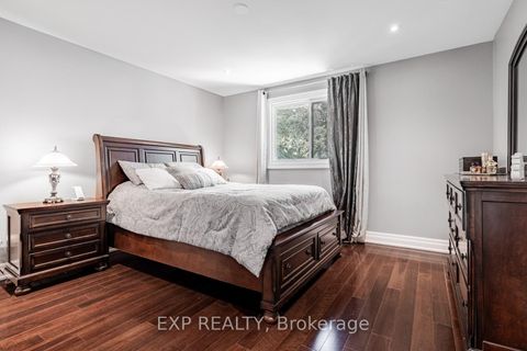 Photo 13 at 203 Centre Street W, Mill Pond, Richmond Hill