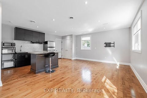 Photo 19 at 203 Centre Street W, Mill Pond, Richmond Hill