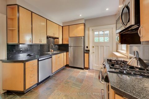 Photo 15 at 14 Bracondale Hill Road, Wychwood, Toronto