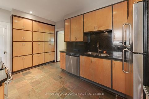 Photo 16 at 14 Bracondale Hill Road, Wychwood, Toronto