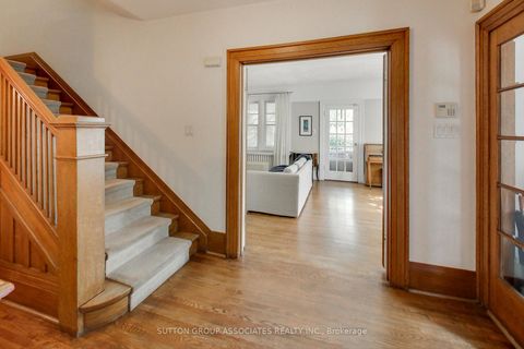 Photo 18 at 14 Bracondale Hill Road, Wychwood, Toronto