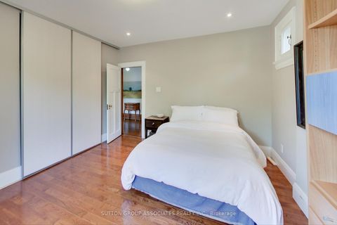 Photo 29 at 14 Bracondale Hill Road, Wychwood, Toronto