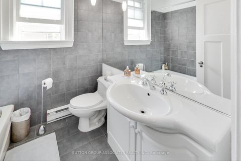 Photo 31 at 14 Bracondale Hill Road, Wychwood, Toronto