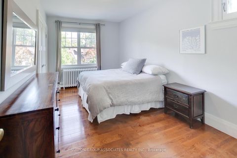 Photo 32 at 14 Bracondale Hill Road, Wychwood, Toronto