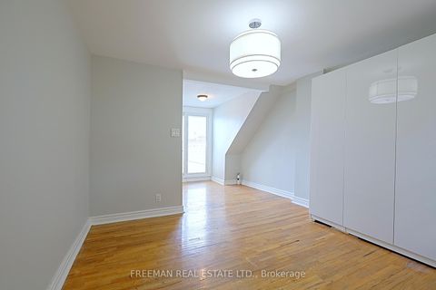 Photo 31 at 490 Montrose Avenue, Little Italy, Toronto Photo 31 at 490 Montrose Avenue, Little Italy, Toronto