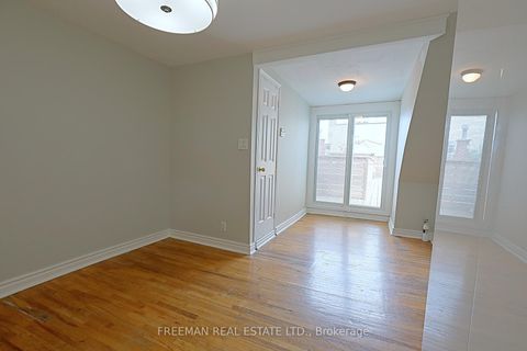 Photo 32 at 490 Montrose Avenue, Little Italy, Toronto Photo 32 at 490 Montrose Avenue, Little Italy, Toronto