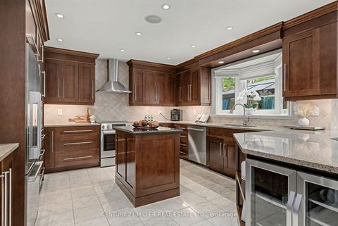 Photo 8 at 1213 Bowman Drive, GA Glen Abbey, Oakville