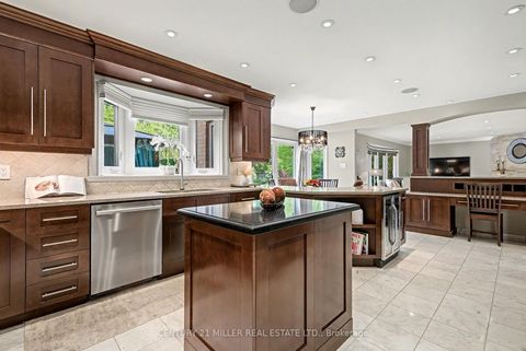 Photo 10 at 1213 Bowman Drive, GA Glen Abbey, Oakville