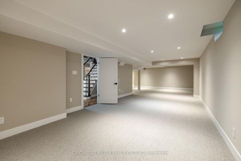 Photo 32 at 1213 Bowman Drive, GA Glen Abbey, Oakville