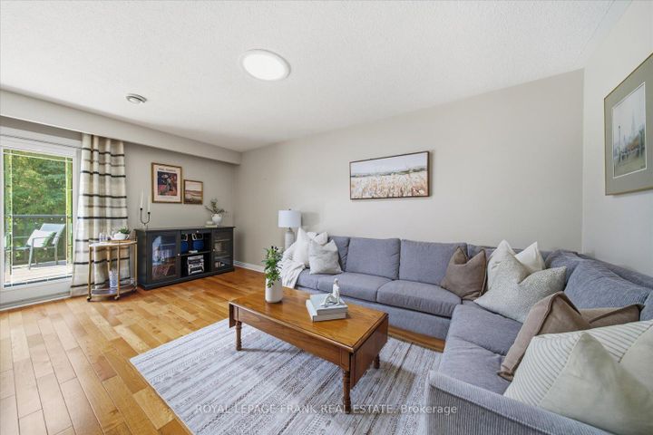 Photo 7 at 948 Oshawa Boulevard N, Centennial, Oshawa