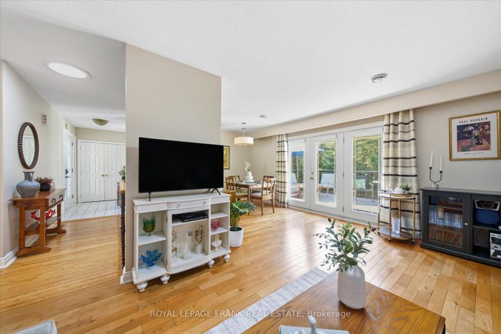 Photo 10 at 948 Oshawa Boulevard N, Centennial, Oshawa