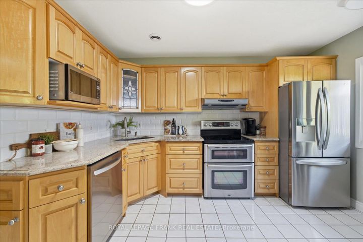 Photo 15 at 948 Oshawa Boulevard N, Centennial, Oshawa