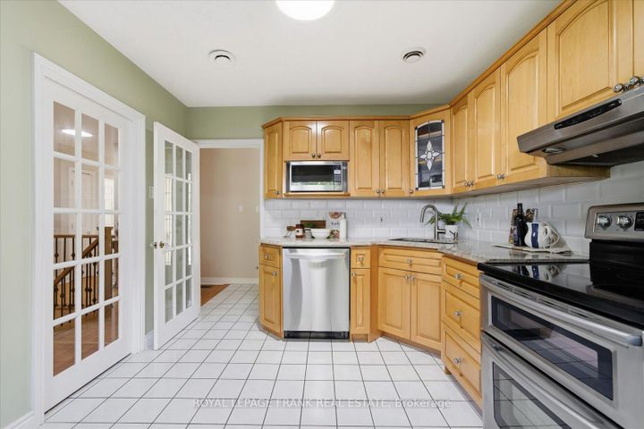 Photo 17 at 948 Oshawa Boulevard N, Centennial, Oshawa