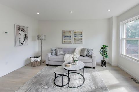 Photo 2 at 2116 Pelee Boulevard, RO River Oaks, Oakville