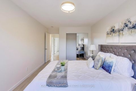 Photo 9 at 2116 Pelee Boulevard, RO River Oaks, Oakville