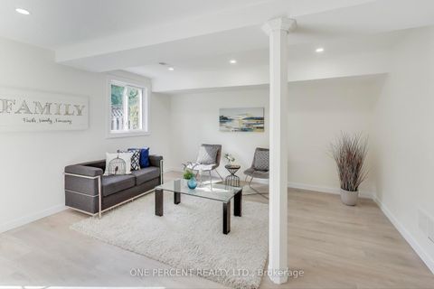 Photo 16 at 2116 Pelee Boulevard, RO River Oaks, Oakville