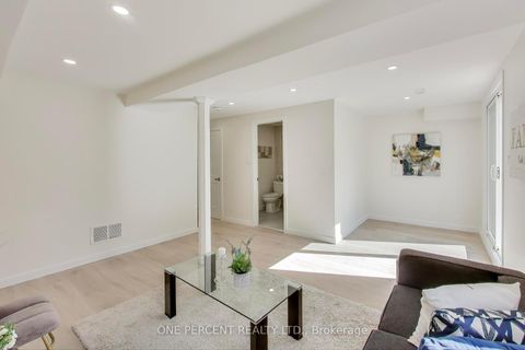 Photo 17 at 2116 Pelee Boulevard, RO River Oaks, Oakville