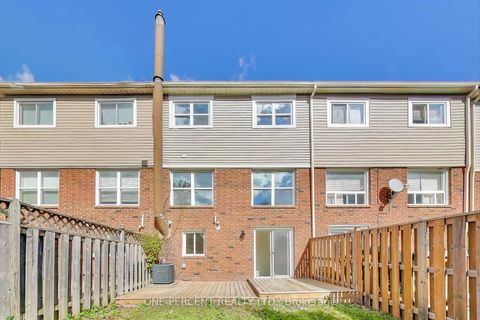 Photo 21 at 2116 Pelee Boulevard, RO River Oaks, Oakville