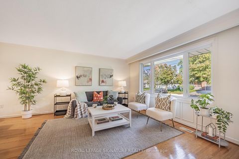 Photo 2 at 28 Sedgemount Drive, Woburn, Toronto