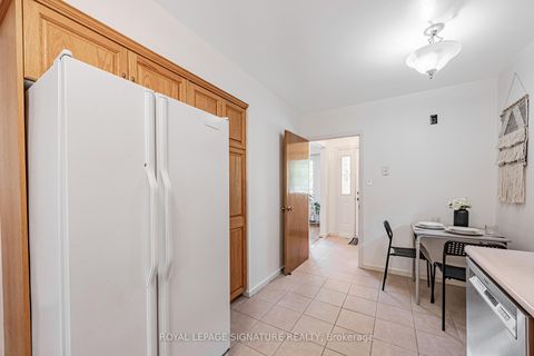 Photo 11 at 28 Sedgemount Drive, Woburn, Toronto