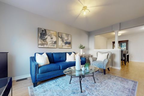 Photo 5 at 93 Barr Crescent, Bayview Northeast, Aurora