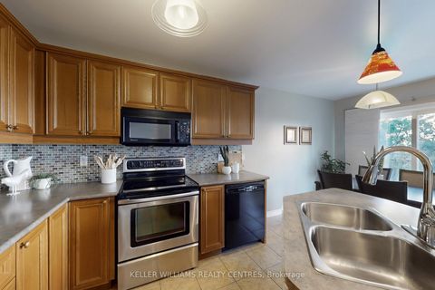 Photo 14 at 93 Barr Crescent, Bayview Northeast, Aurora
