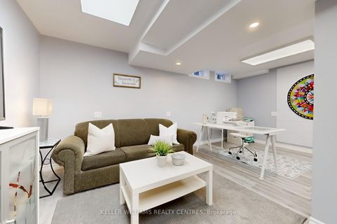 Photo 36 at 93 Barr Crescent, Bayview Northeast, Aurora