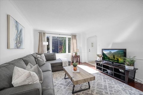 Photo 4 at 17 Gwendolen Crescent, Westgate, Toronto
