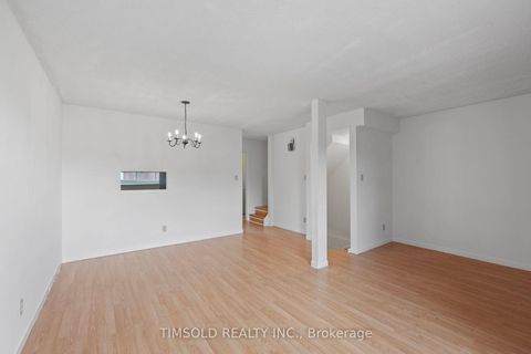 Photo 11 at 3 - 170 Wickson Trail, Malvern, Toronto